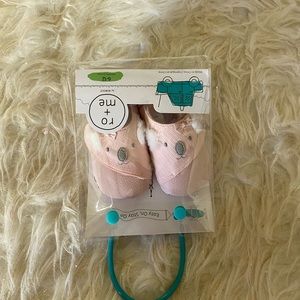 Pink baby shoe